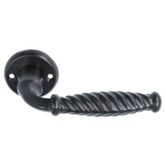 Set klinken Gedraaid ijzer zwart inclusief rozetten