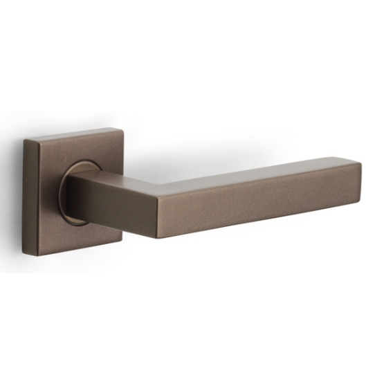 Deurklink BASICS BSQ1-G op vierkant rozet brons