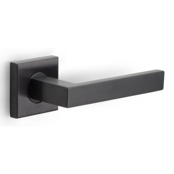Deurklink BASICS BSQ2-G op vierkant rozet PVD gunmetal