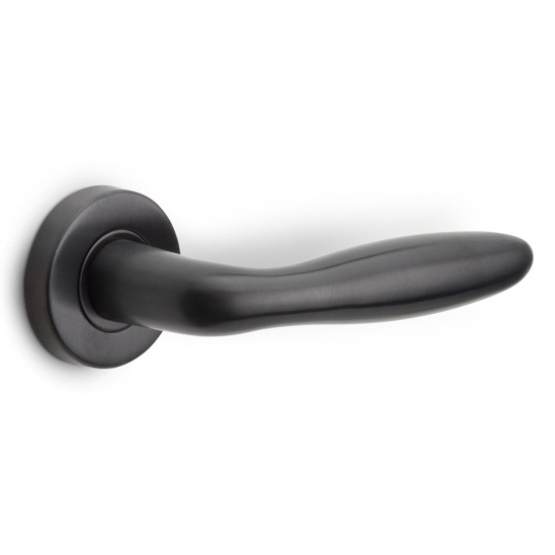 Deurklink BASICS LBXVIIIH op ronde rozet PVD gunmetal