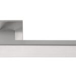 Deurkruk SQUARE LSQIII-G op rozet Mat RVS