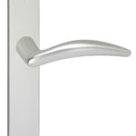 Deurkruk Windsor op schild Ovaal Blind Aluminium