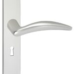 Deurkruk Windsor op schild Ovaal SL56 Verdekt Aluminium