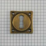 Sleutelplaatje vierkant brons antiek