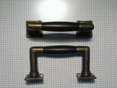 Deurgreep, brons antiek met ebben hout