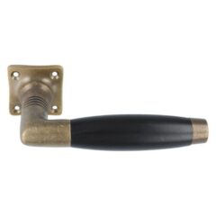 Set deurkrukken brons met ebben, incl. vierk. rozetten