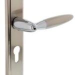 Intersteel deurklink Elen op langschild PC55 chroom/mat nikkel