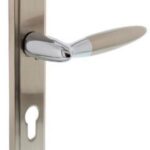 Intersteel deurklink Elen op langschild PC72 chroom/mat nikkel