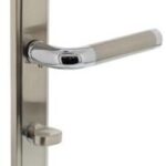 Intersteel deurklink Agatha op langschild WC63/8 chroom/mat nikkel