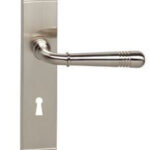 Intersteel deurkruk Helena op schild SL72 nikkel mat