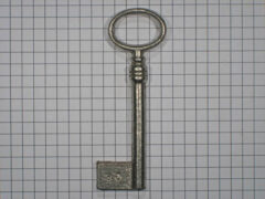 Sleutel gietijzer met gat 80 mm