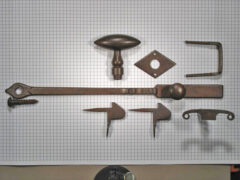 Staldeursluiting ijzer geroest