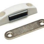 Magneetsnapper Atlas opschroevend 4kg kunststof wit