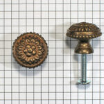 Knop bloemmotief brons antiek 24 mm