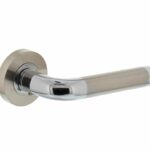 Gatdeel rechts Agatha op rond rozet 7mm nokken chroom/nikkel mat