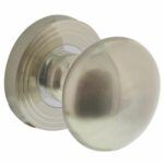 Knop op rozet vast gemonteerd met ril nikkel mat