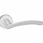 Deurkruk Watton op Rond rozet RVS