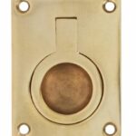 Luikring recht 65mm x 49mm messing gelakt