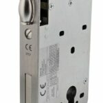 P+E Tonrol dag- en nachtslot PC72 doornmaat 60 mm met rvs geborstelde voorplaat 235x25 mm