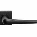 Deurkruk Basis Wig op Vierkant Rozet RVS/Zwart