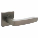 Deurkruk Minos Op Vierkant Rozet Antraciet Grijs