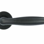 Deurkruk Sigaar Model op ronde rozet PVD Gunmetal