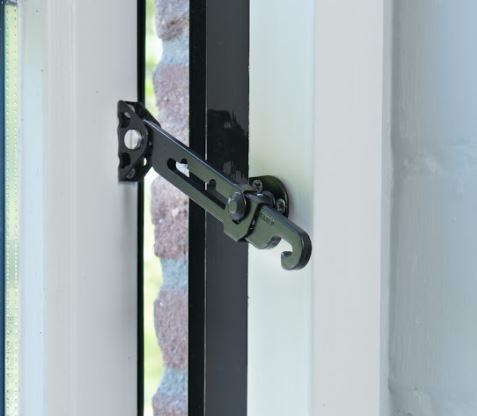 Secumax Raamuitzetter 720 Buitendraaiend Zwart