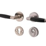 SKG3 kruk/kruk op rozet Ton Links + kerntrekbeveiliging mat nikkel/mat nikkel PVD