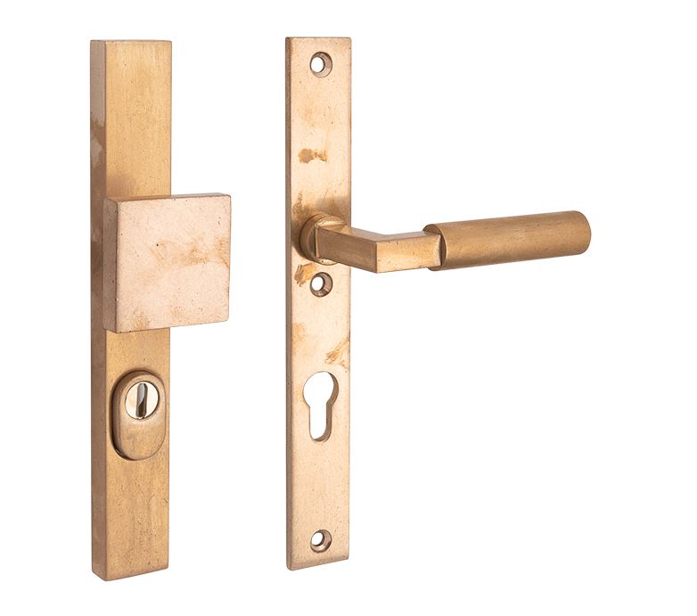 SKG3 PC55 knop/kruk op smalschild Bauhaus Rechts + kerntrekbeveiliging messing antiek