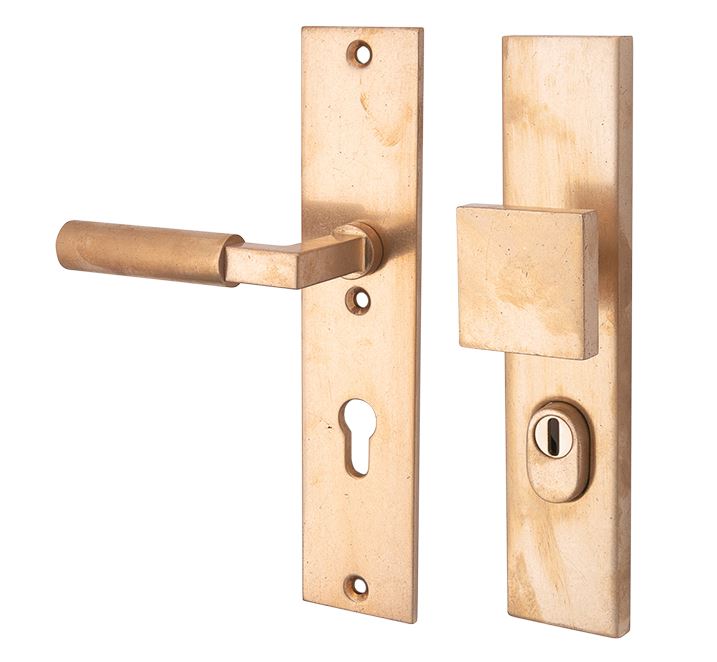 SKG3 PC55 knop/kruk op schild Bauhaus Links + kerntrekbeveiliging messing antiek