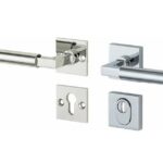 SKG3 kruk/kruk op rozet Bauhaus Links + kerntrekbeveiliging glans nikkel/glans chroom