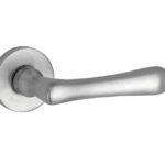 Deurkruk op geveerd rozet Linea/Vivo mat chroom
