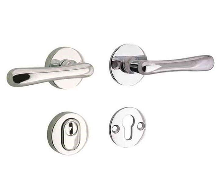 SKG3 kruk/kruk op rozet Linea Rechts + kerntrekbeveiliging glans nikkel/glans chroom