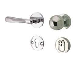 SKG3 knop/kruk op rozet Linea Links + kerntrekbeveiliging glans nikkel/glans chroom