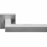 Deurkruk BASIC BSQ1-G op vierkant rozet Mat RVS