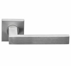 Deurkruk BASIC BSQ2-G op vierkant rozet Mat RVS
