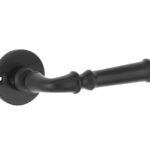 Deurkruk op rozet Gent ijzer zwart