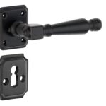 Deurkruk op rozet Arlon inclusief sleutelplaatje ijzer zwart