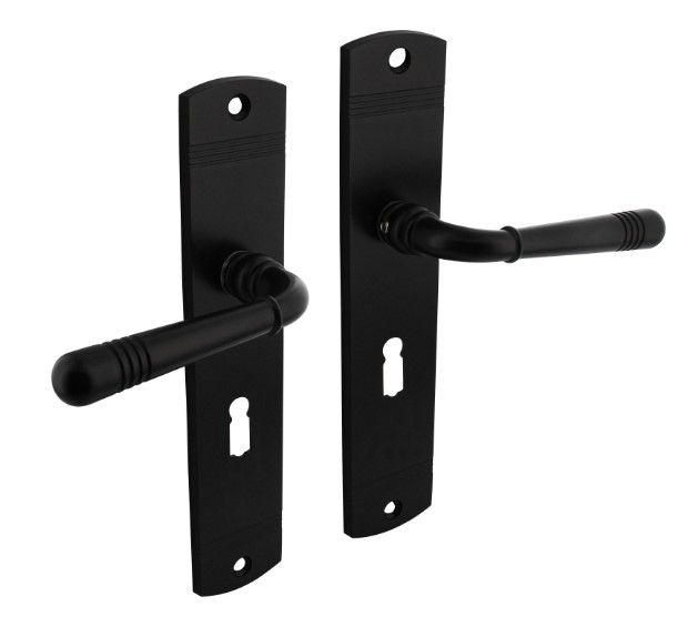 Intersteel deurkruk Helena op schild 230x44mm SL56 zwart