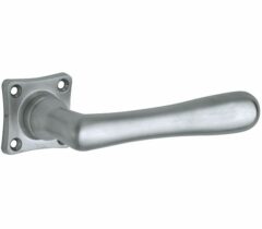 Deurkruk op ongeveerd vierkant rozet Linea mat chroom