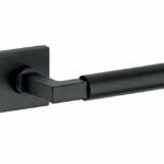 Deurkruk op geveerd rozet verdekt Bauhaus mat zwart