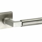 Deurkruk op geveerd rozet verdekt Bauhaus mat nikkel ongelakt