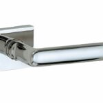 Deurkruk op geveerd rozet verdekt Padania glans chroom