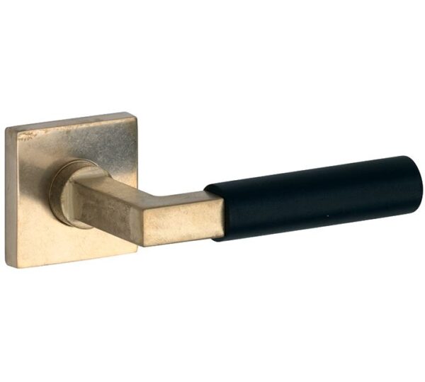 Deurkruk op geveerd rozet verdekt Bauhaus ebben messing antiek
