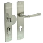 Intersteel voordeurbeslag Helena knop/kruk PC72 met kerntrek beveiliging nikkel mat