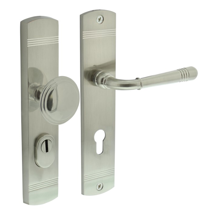 Intersteel voordeurbeslag Helena knop/kruk PC72 met kerntrek beveiliging nikkel mat