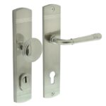 Intersteel voordeurbeslag Helena knop/kruk PC92 met kerntrek beveiliging nikkel mat