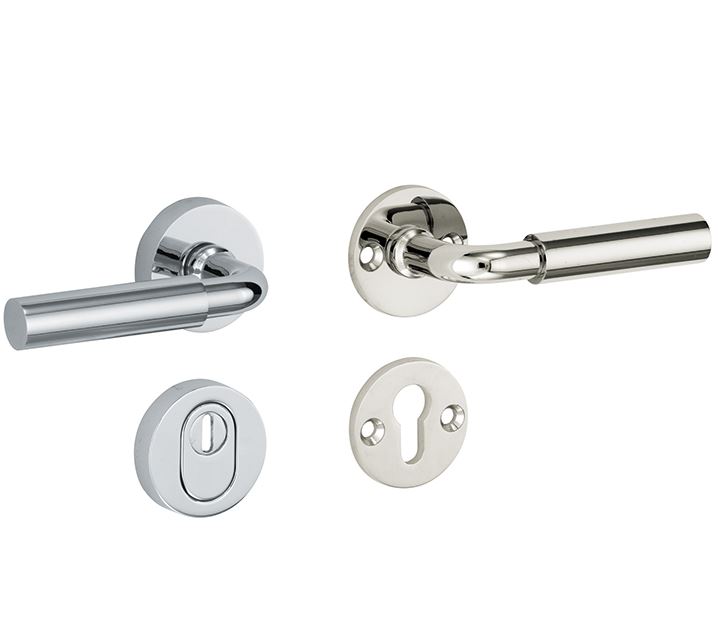 SKG3 kruk/kruk op rozet Frankfurt Rechts + kerntrekbeveiliging glans nikkel/glans chroom