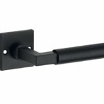 Deurkruk op ongeveerd rozet Bauhaus mat zwart