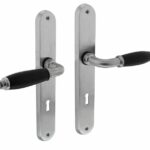 Intersteel Deurkruk Courgette met ovaal schild 238x39x9mm SL72 mat chroom